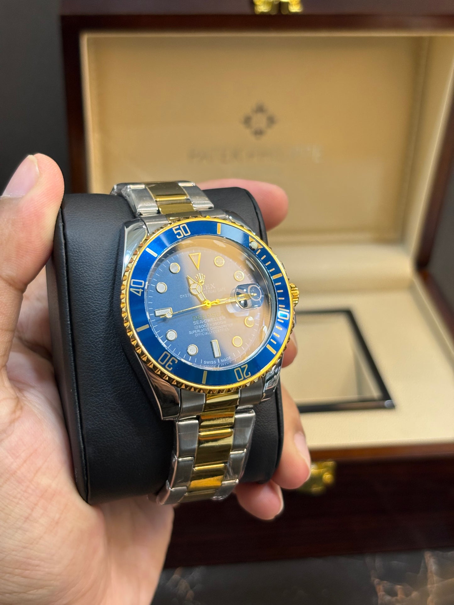 ROLEX SUBMARINER DATE ( BLUE DIAL )